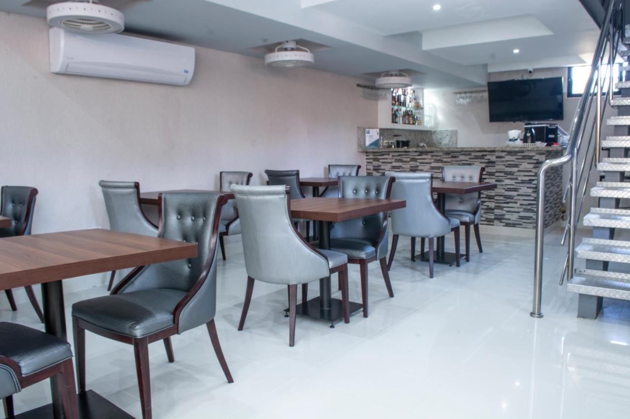 Malecon Premium Rooms & Hotel ซานโตโดมิงโก ภายนอก รูปภาพ